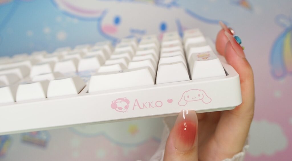 選ぶなら akko - 3108RF クロミちゃんメカニカルキーボード 海外限定